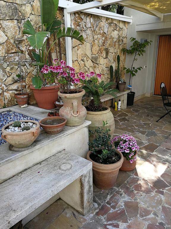 Il Giardino Dei Limoni Bed and Breakfast Aci Castello Exteriör bild